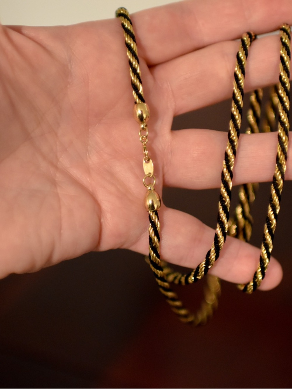 Vintage 1980’s Trifari Gold Tone Twisted Rope Chain Necklace 30 Inches - Picture 2 of 4